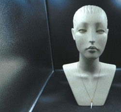 DORLAND NECKLACE HORN6